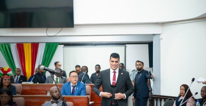 adhin parlement dna