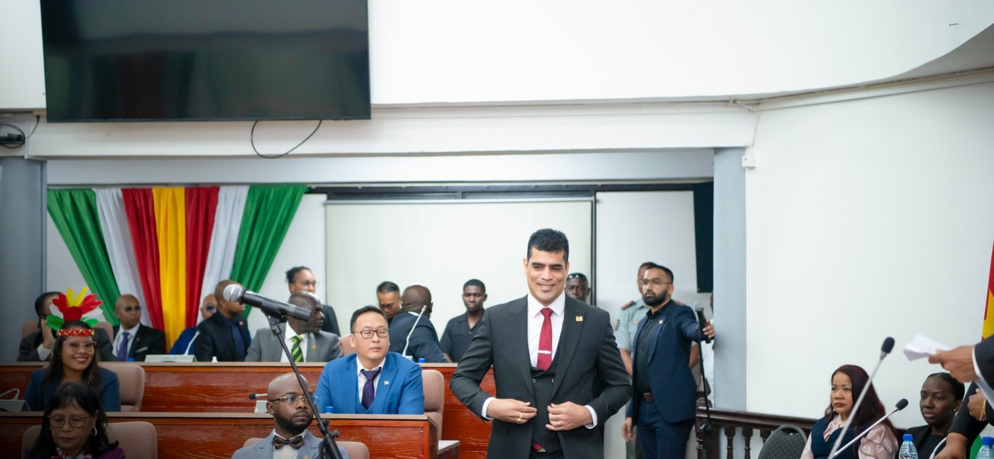 adhin parlement dna