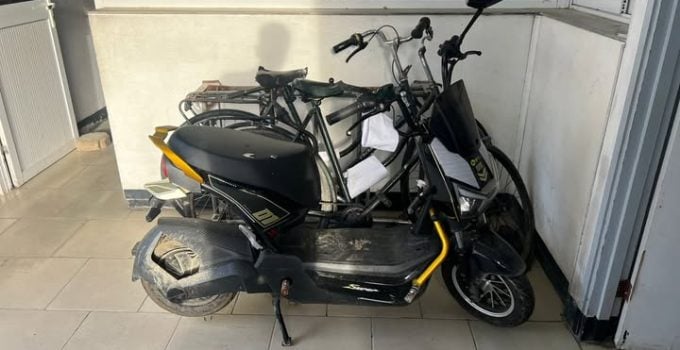 bromfiets gestolen