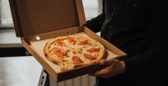 eten pizza