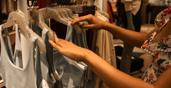 kleding winkel shoppen