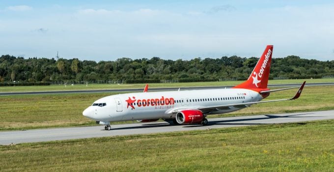 corendon vliegtuig boeing