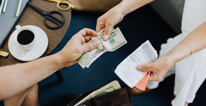 geld dollar betalen
