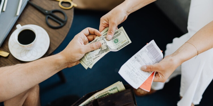 geld dollar betalen