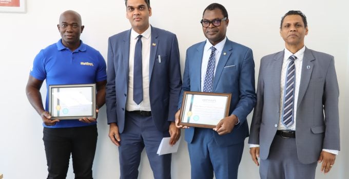 medischezending mz en paho ramadhin en gajadhar