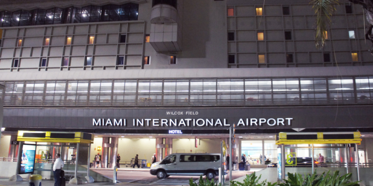 miami airport amerika vs
