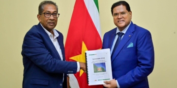 onderzoek oliesector chan santokhi