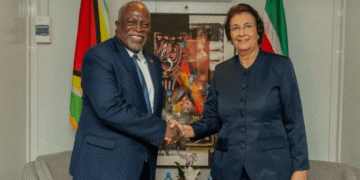 prime minister guyana en simons