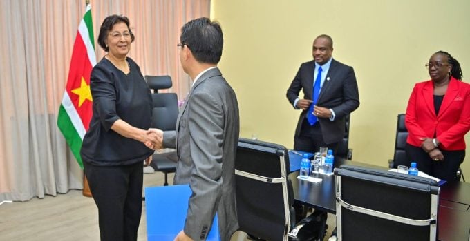 prsident simons bouva en china ambassadeur