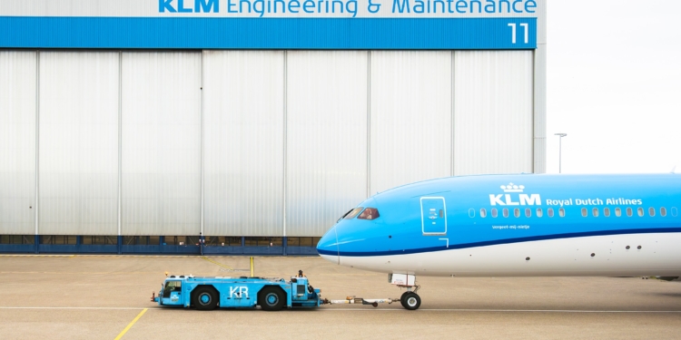 klm 787 1