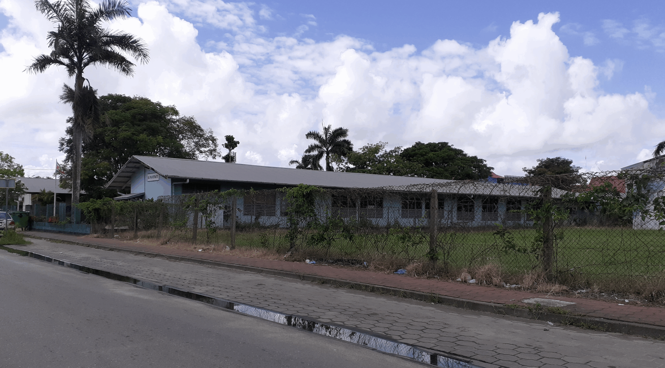school suriname paramaribo