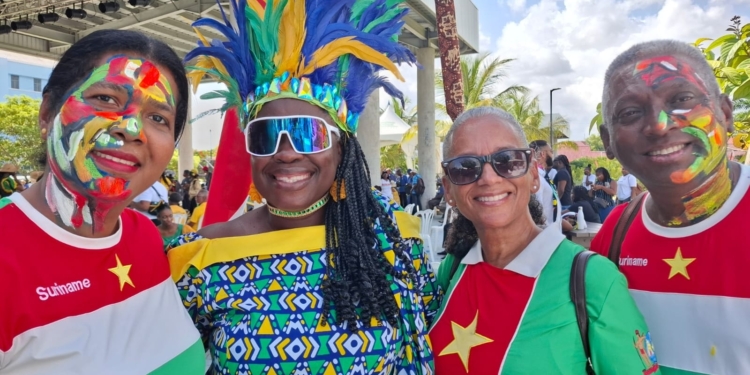 surinaamse delegatie carifesta