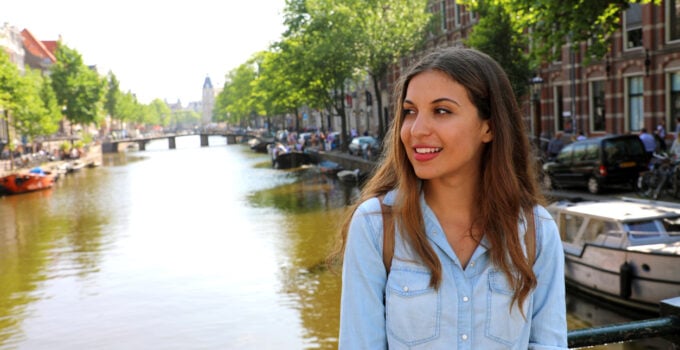 vrouw dame amsterdam nederland toerisme
