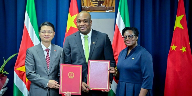 China Suriname 02 1024x728 bouva wijnerman schuld