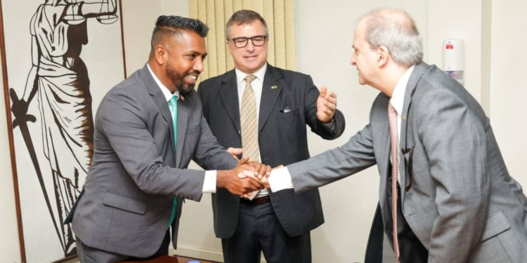 monorath en braziliaanse ambassadeur