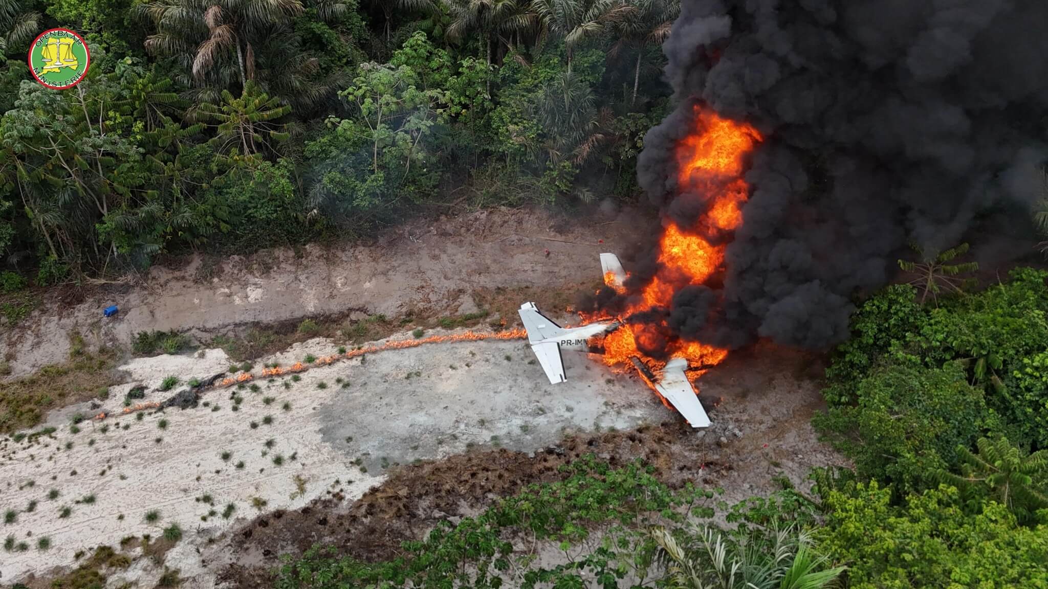 drugsvliegtuig vernietigd