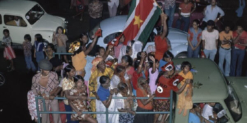 onafhankelijkheid 1975 suriname
