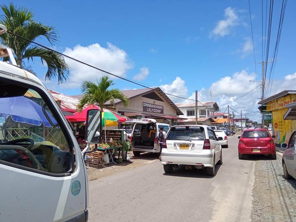 openbare markt lelydorp