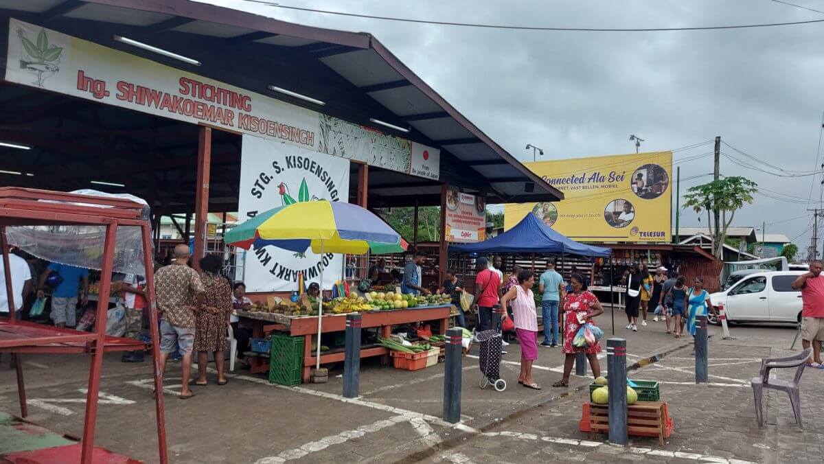 12 ZEKER Zondagse Markt 3 scaled