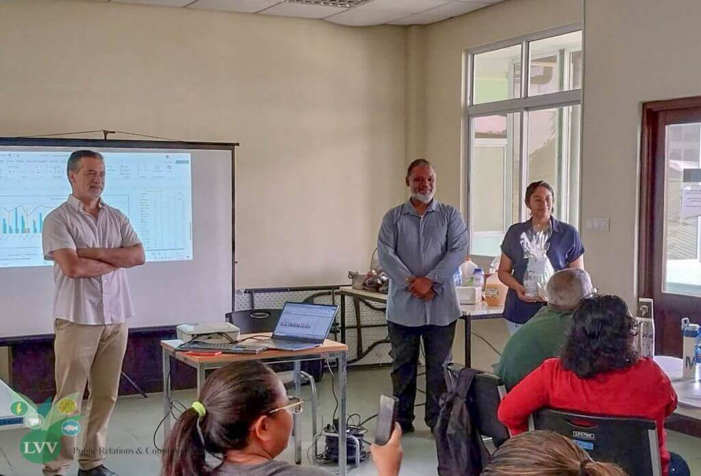 Dr Gomez en het surveillance­team van het directoraat Veeteelt