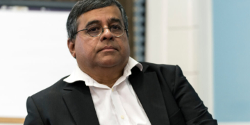 Sandew Hira Foto Pieter van Maele