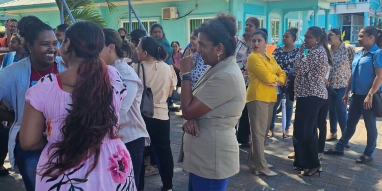 leerkrachten nickerie