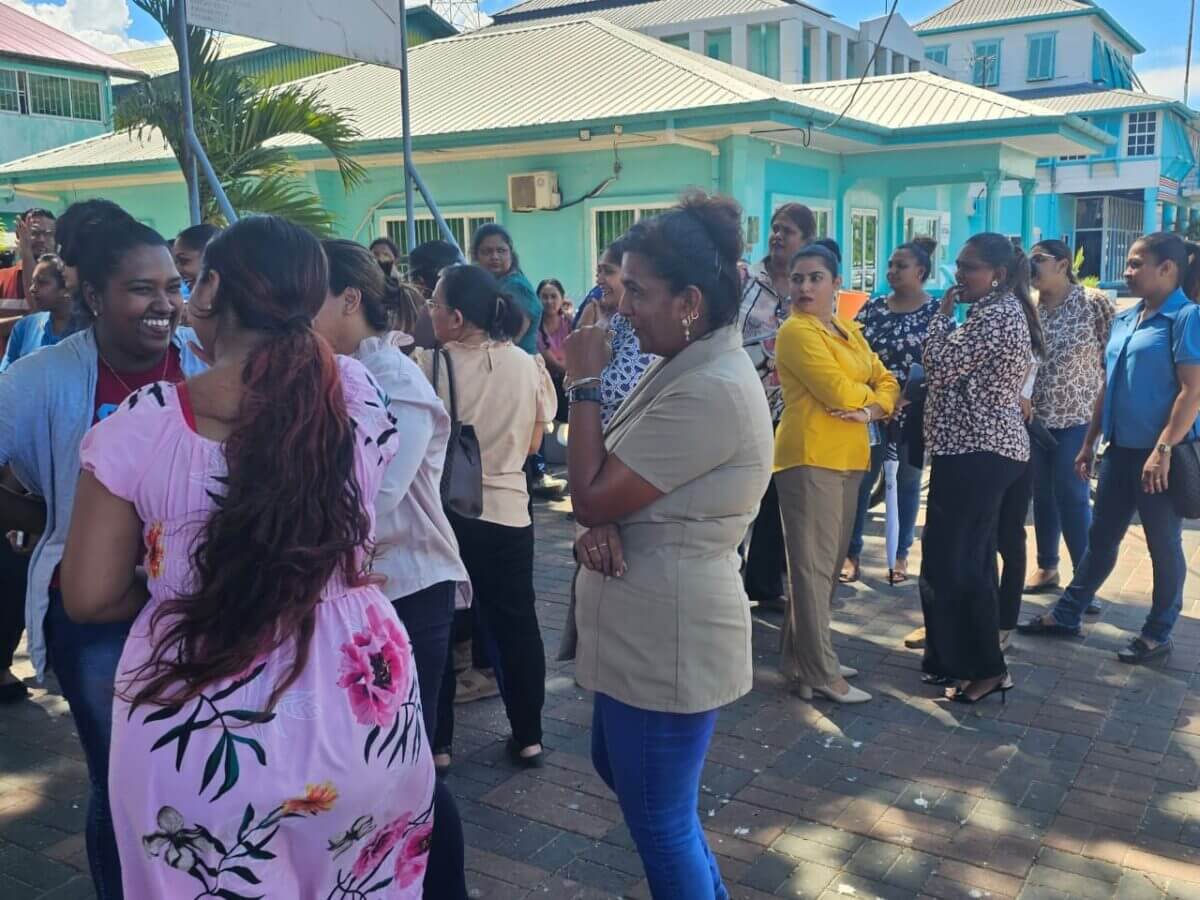 leerkrachten nickerie