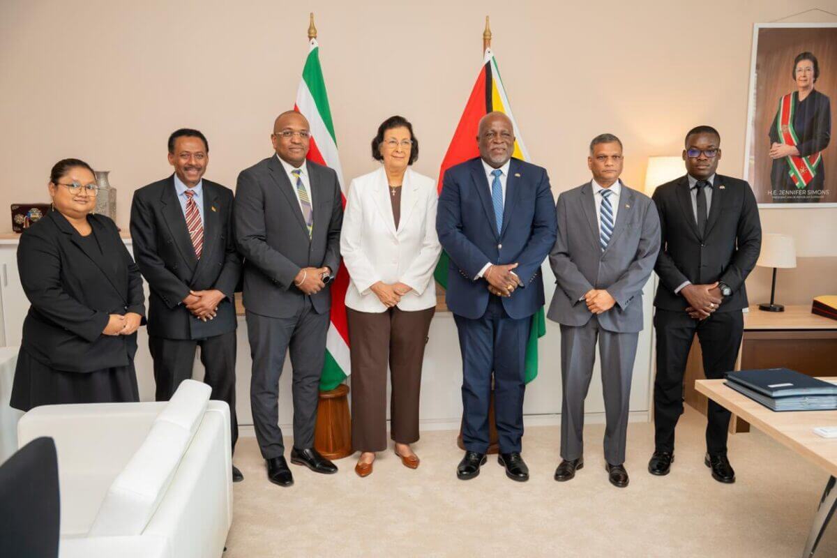 simons guyanese premier bouva en fernald