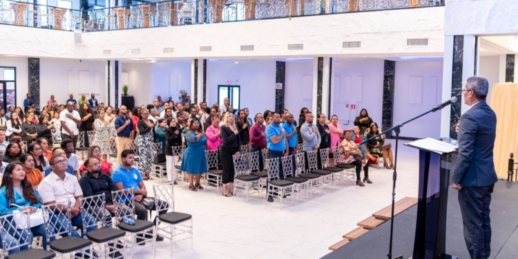 Ambtenaren BiZa leggen integriteitseed af