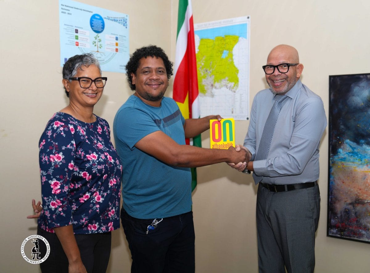 Kevin Headley D. Currie.