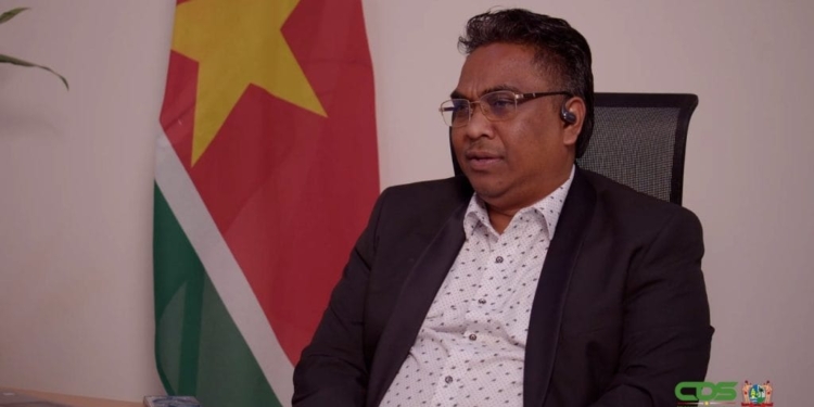 Minister Mike Noersalim