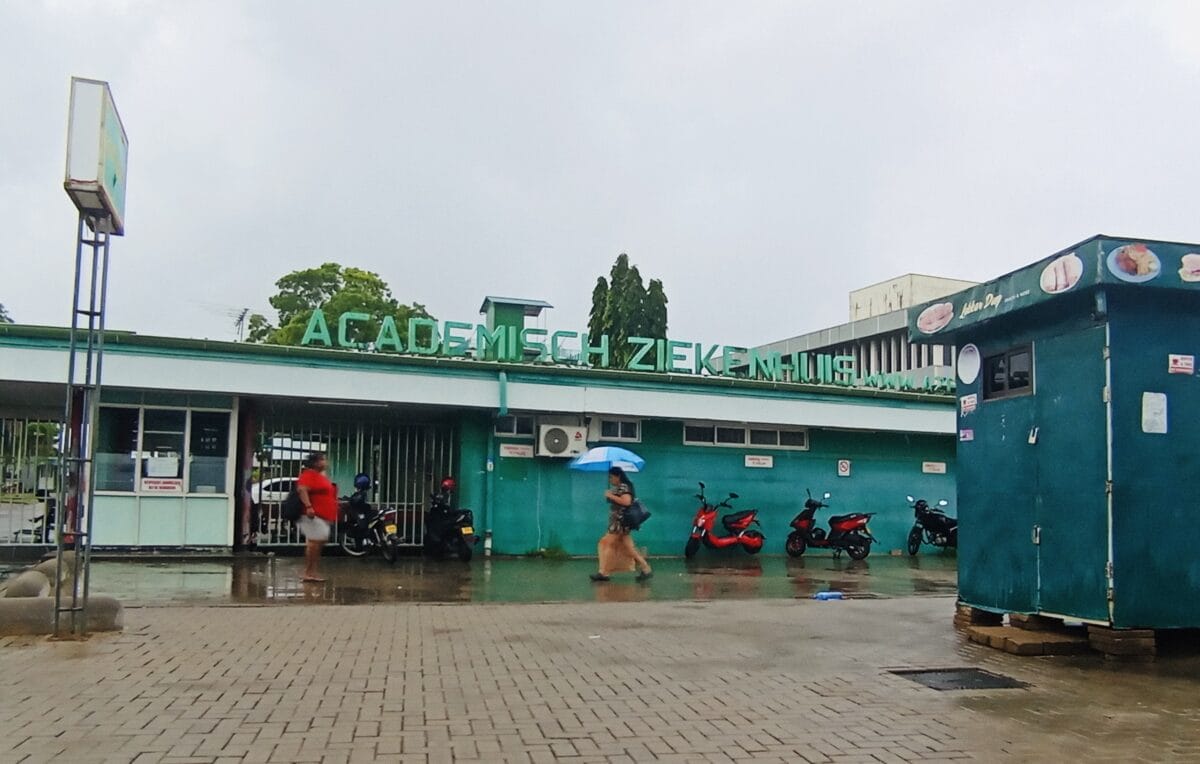 academisch ziekenhuis az paramaribo