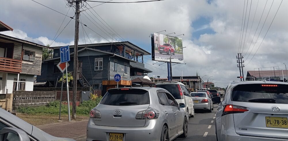 file verkeer paramaribo
