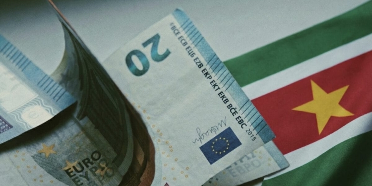 geld euro suriname