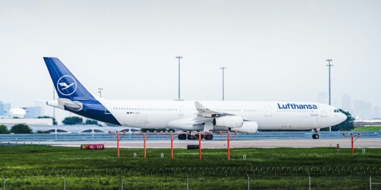 lufthansa airbus a340