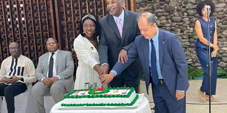 mabas paulus vertrekt