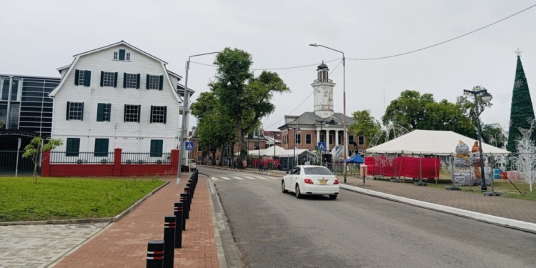 onafhankelijkheidsplein paramaribo suriname