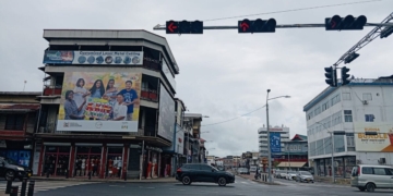 paramaribo suriname verkeer stoplicht