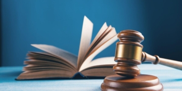 rechter advocaat openbaar ministerie vrouwe justitia 1