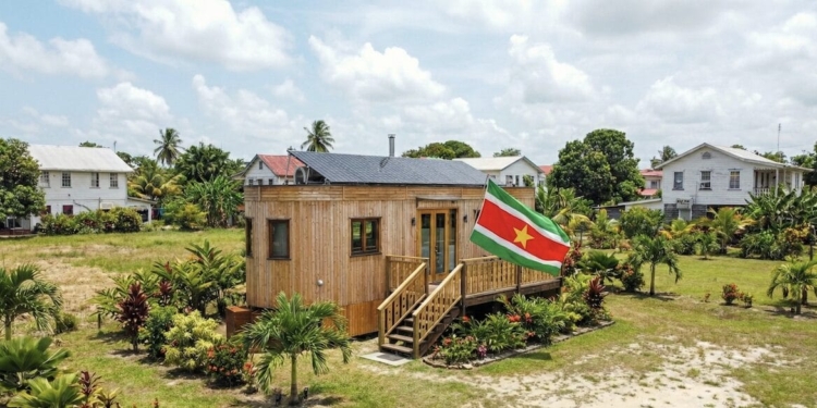 tiny house suriname