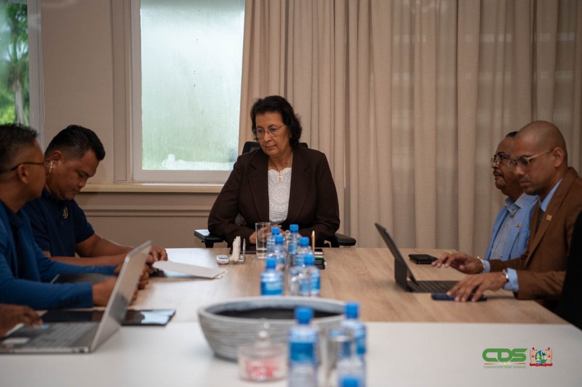 Afspraken gemaakt over salarissen en achterstallige overuren