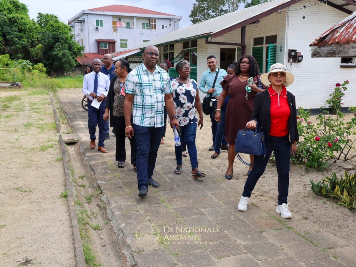 sozavo bezoek esther stichting en huize ashiana 32