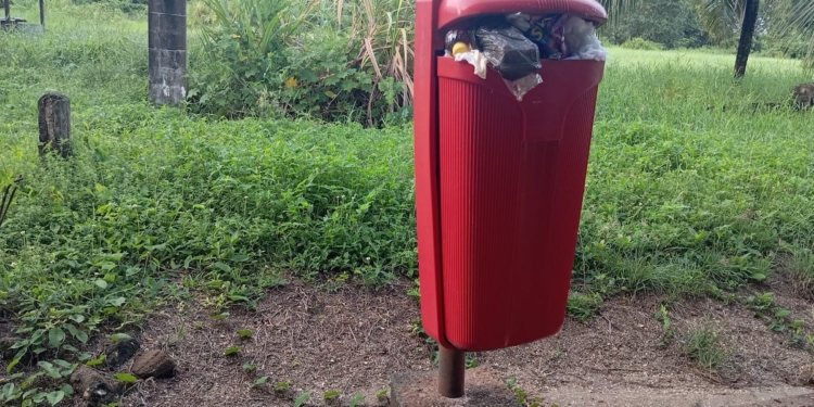 ton afvalbak prullenbak