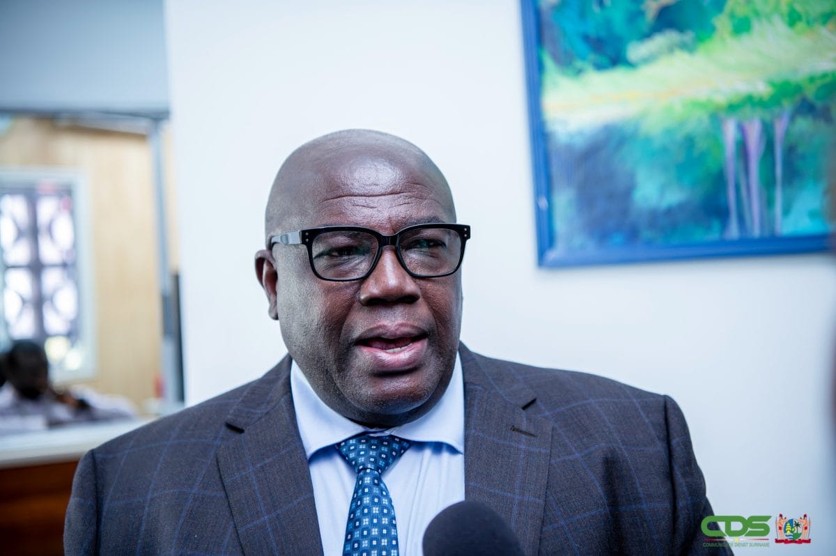 Minister Landveld start digitalisering openbaar vervoer met centrale database voor busvergunningen