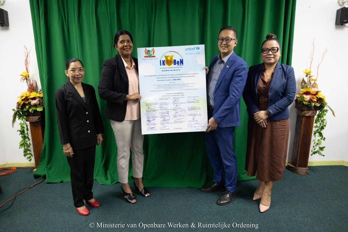 Minister Tsang ondertekent IK-BEN pledge voor versterking kinderbescherming in Suriname