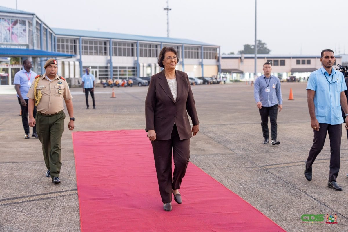 President Simons vertrekt naar CARICOM-top in Saint Kitts and Nevis voor voorbereiding voorzitterschap 2027