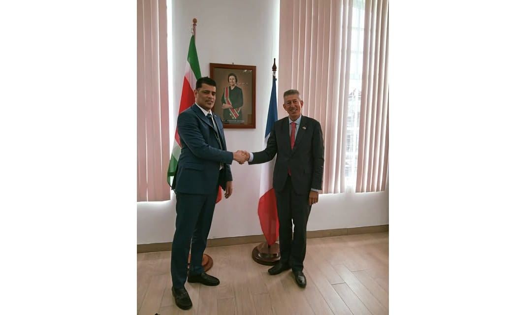 adhin en frnse ambassadeur