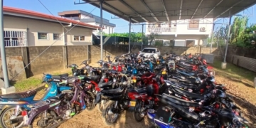 bromfietsen in beslag genomen