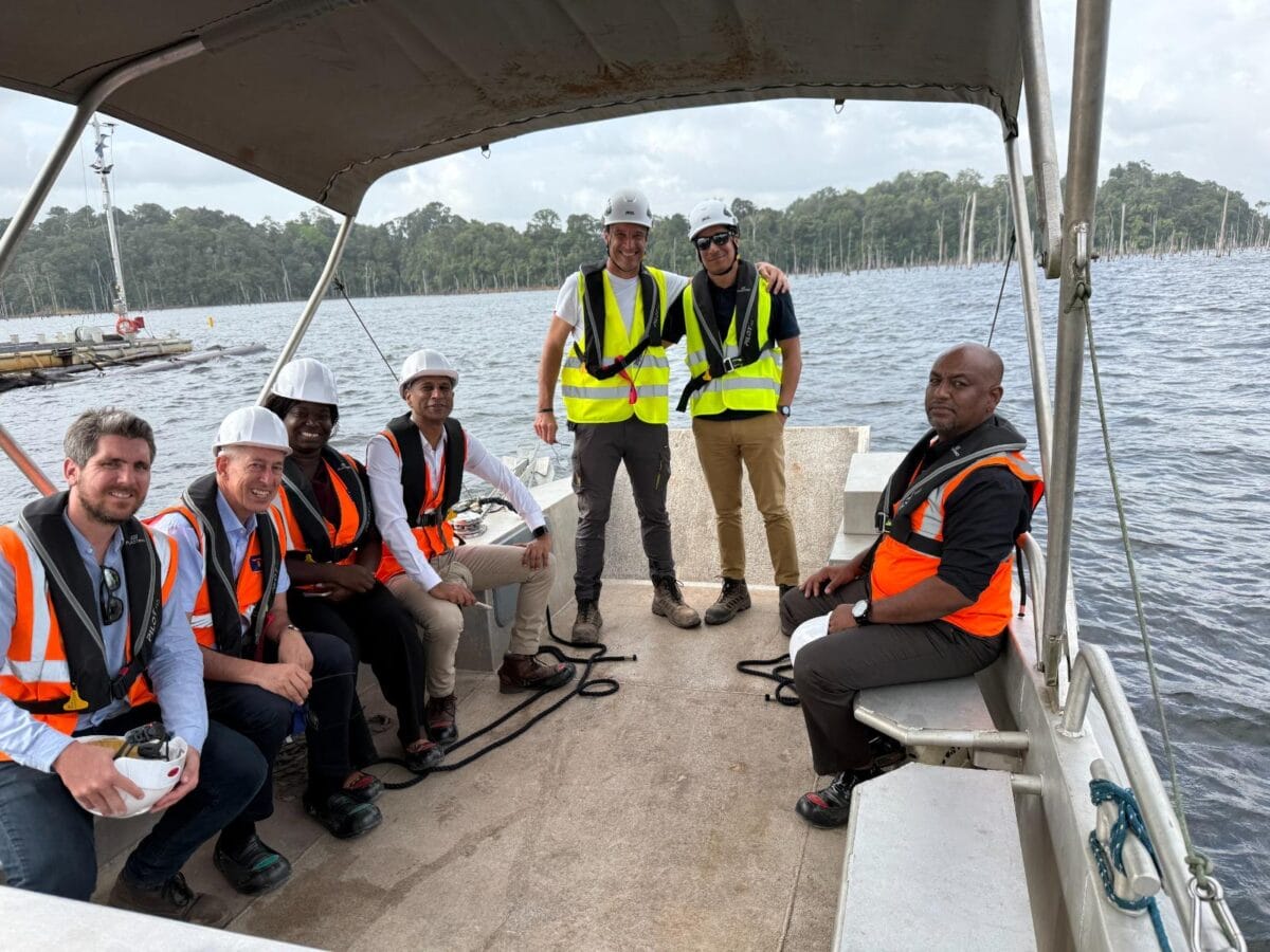 brunings naar frans guyana grens