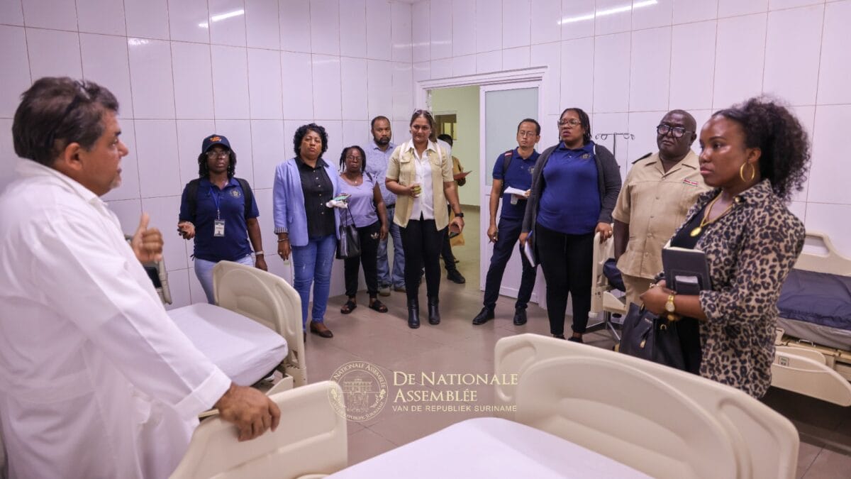 cie vg welzijn en arbeid bezoek aan de districten sipaliwini en brokopondo12